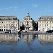 Chambres d'hôtes de charme en Nouvelle-Aquitaine : Bordeaux, Place de la Bourse (by Patrick Despoix) - Gironde
