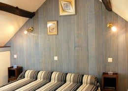 A la Métairie, Lindry : chambre