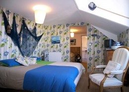 Les Glycines, Billiers (Morbihan, Bretagne) : suite le Lenig