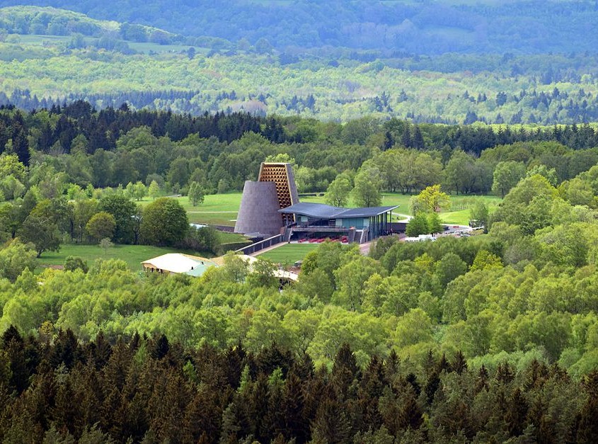 Vulcania en région Auvergne-Rhône-Alpes (by Fabien1309)