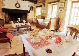 Le Clos Lascazes, chambres d'hôtes Paleyrac (Dordogne) : salon