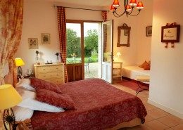 Le Clos Lascazes, Paleyrac (Dordogne) : chambre