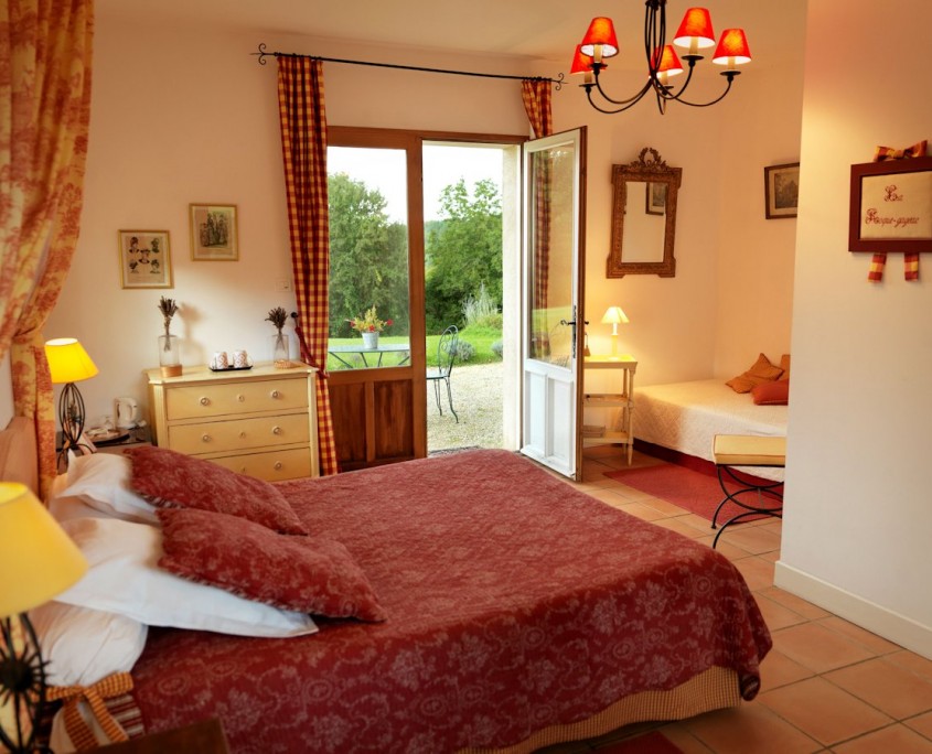 Le Clos Lascazes, Paleyrac (Dordogne) : chambre