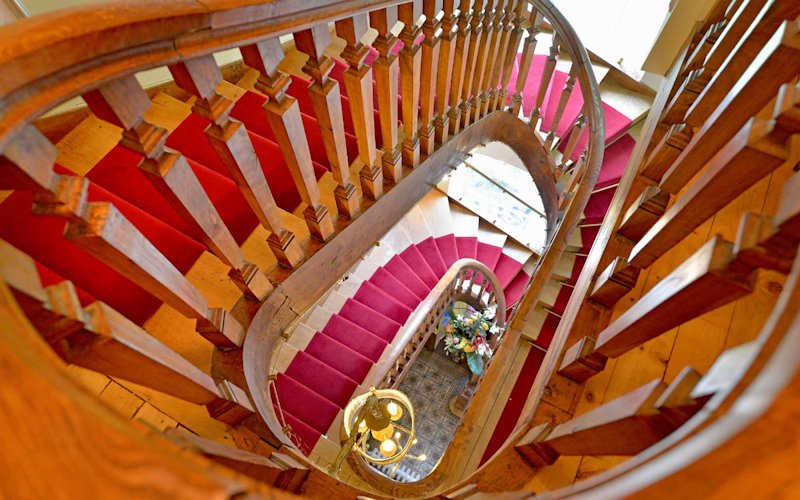 Domaine De Gaudon, Ceilloux : escalier