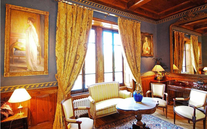 Le salon du Domaine De Gaudon, chambres d'hôtes de charme à Ceilloux dans le Puy-de-Dôme