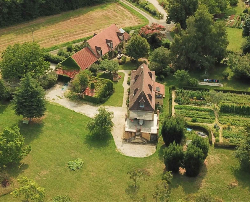 La Lysiane, chambres d’hôtes de charme à Rouffilhac dans le Lot en région Occitanie (vue aérienne)